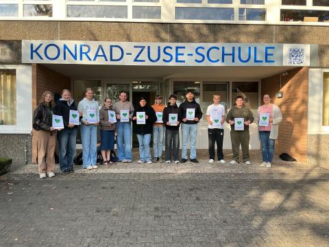 Schul-Sanis dr&uuml;cken gemeinsam f&uuml;r den Weltrekord
